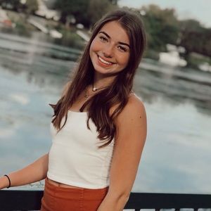 Meet your Posher, Dalilah